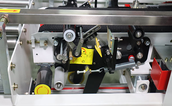 一字型全自動封箱機(jī)廠家,全自動封箱機(jī),封箱機(jī)廠家,高臻智能